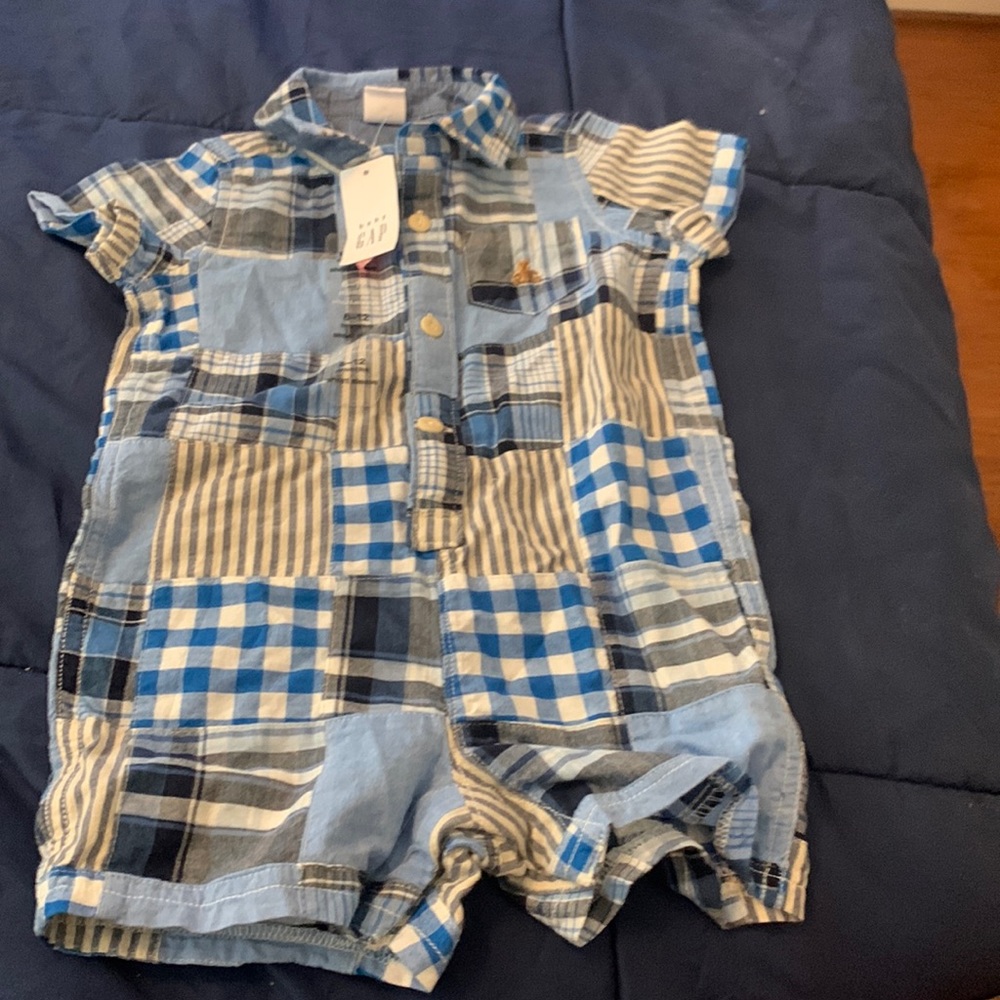 Gap Plaid Romper, boys Size 6-12 months